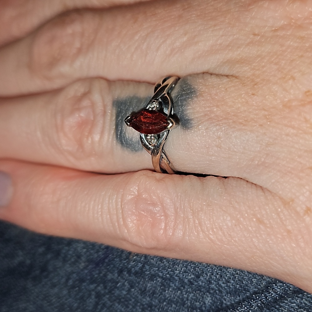10k White gold, garnet and small diamonds ring FINAL PRICING FIRM